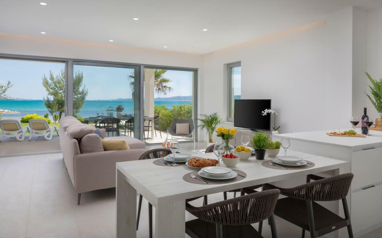 Sukošan Luxury Design Beach Front Apartment מראה חיצוני תמונה